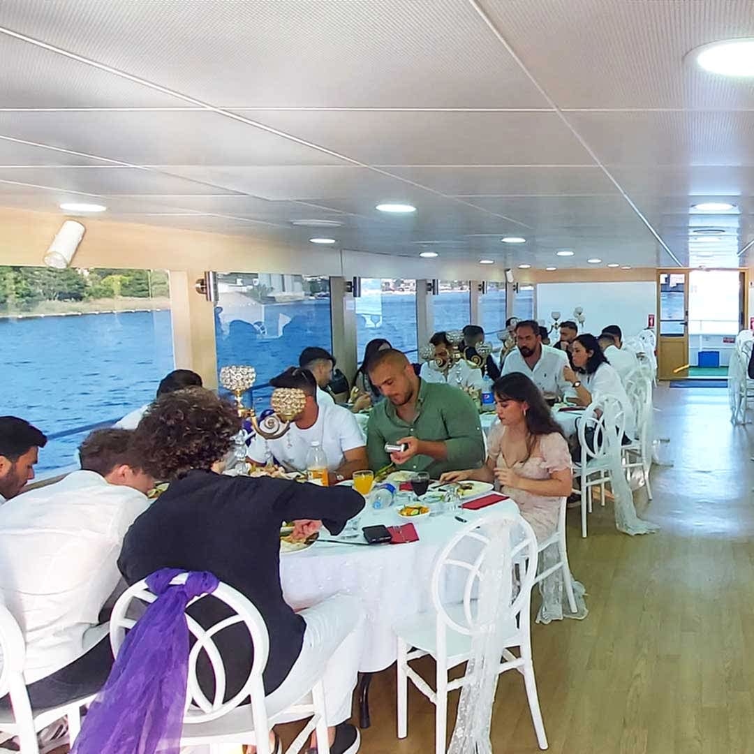 Teknede 80 Kişilik Sirket Yemeği