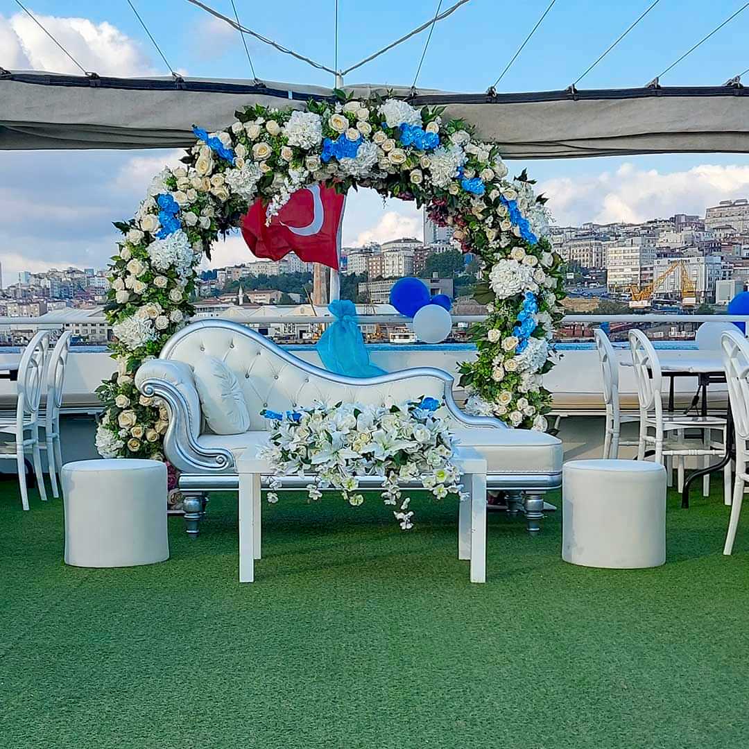 Teknede Kına Gecesi