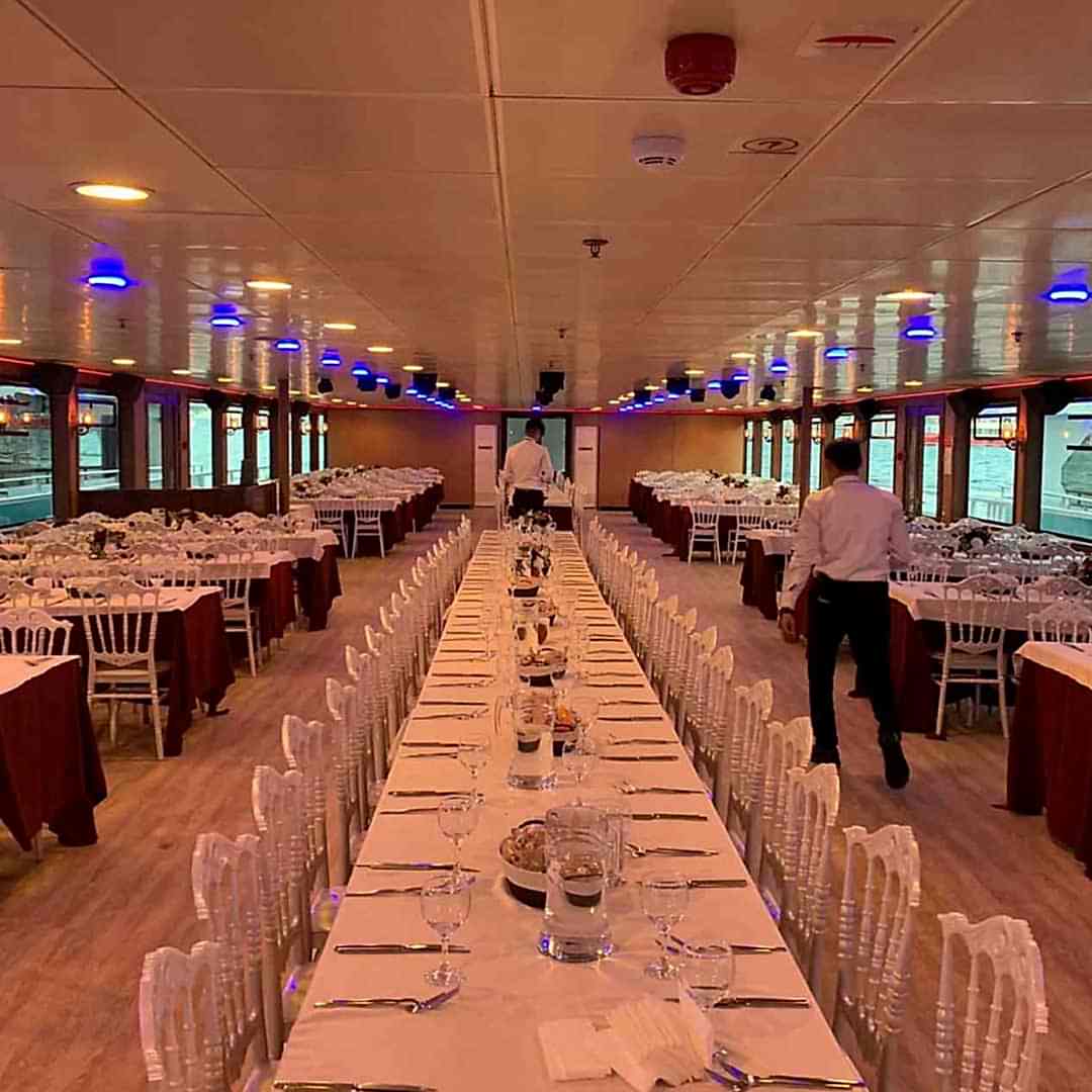 Boğazda Şirket Yemeği